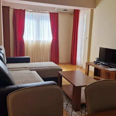 Adeona Appartement *